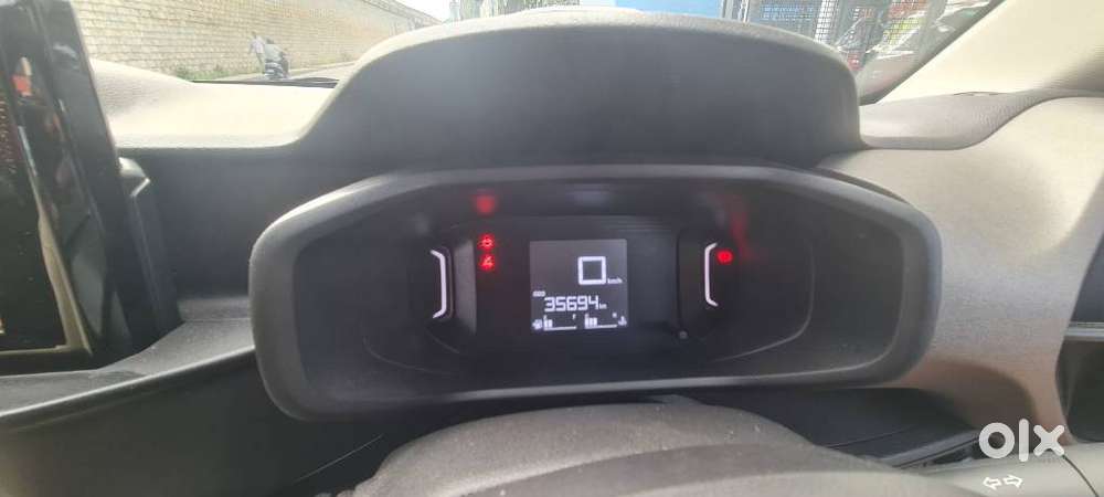 Citroen C3 Shine 1.2 Petrol Dual Tone, 2023, Petrol