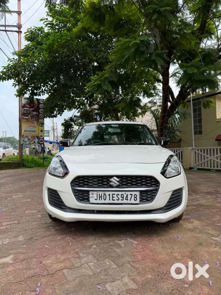 Maruti Suzuki Swift Vxi, 2022, Petrol