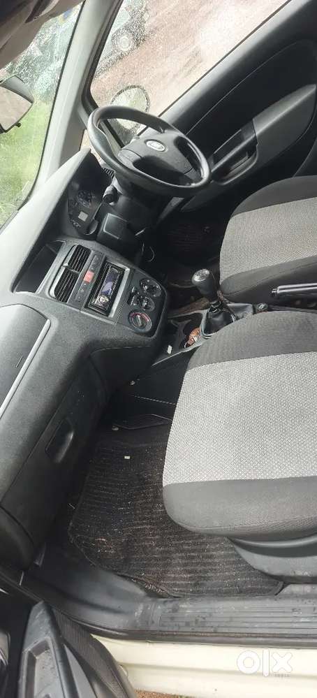 Fiat Punto 2011 New Papers