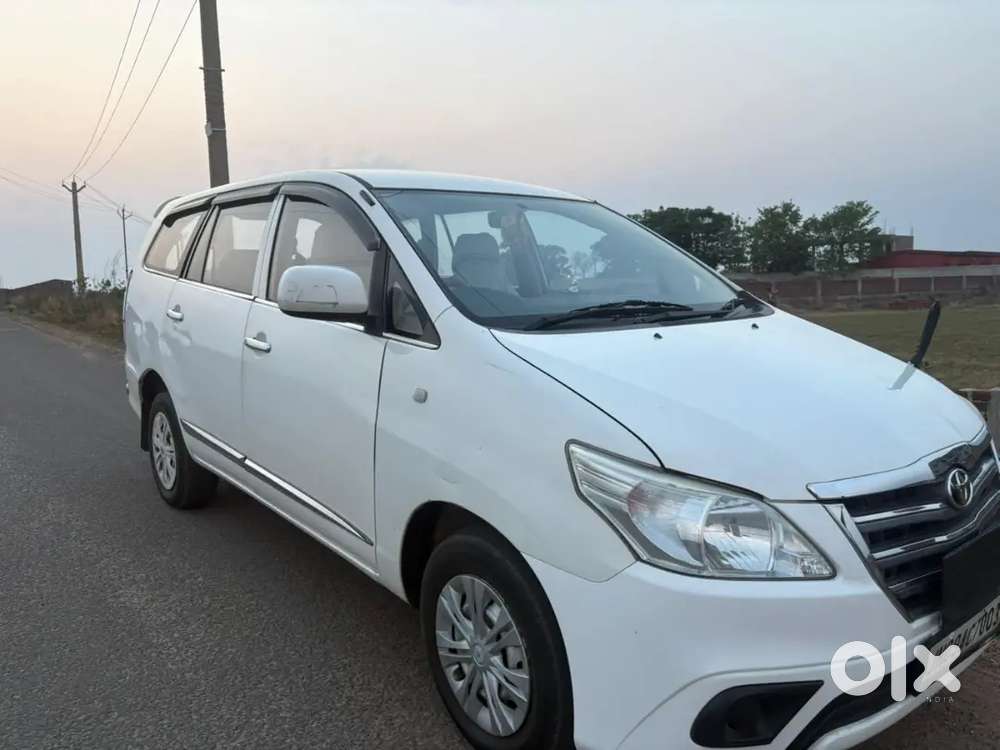 Toyota Innova 2016 (december)good Condition