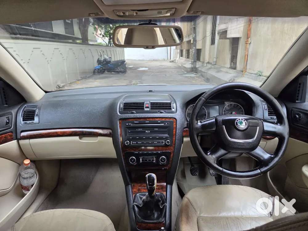 Skoda Laura Elegance 2011