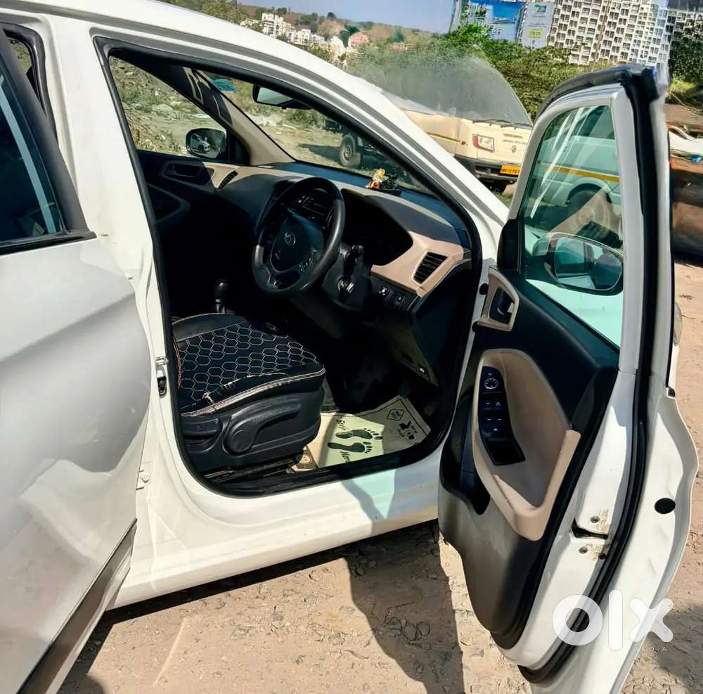 Hyundai Elite I20 2017 Petrol 148000 Km Driven
