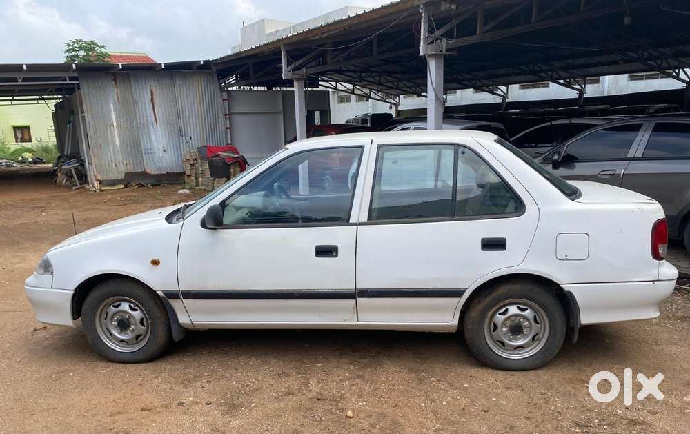 Maruti Suzuki Esteem Ax - Bsii, 1999, Lpg