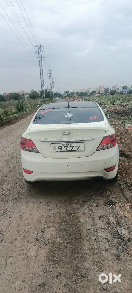 Hyundai Fluidic Verna 2013