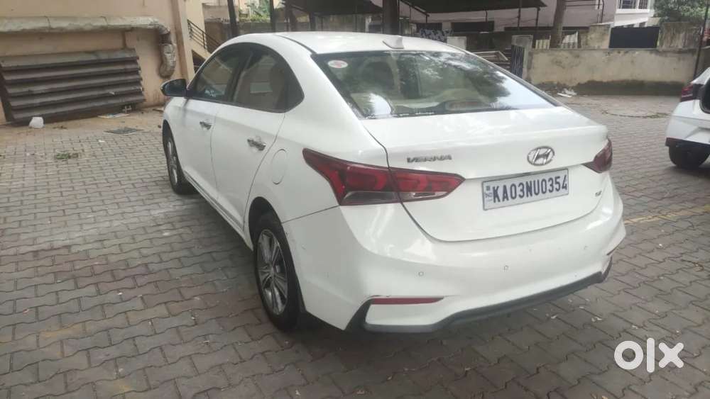 Hyundai Verna Fluidic 1.6 Vtvt Sx, 2019, Petrol