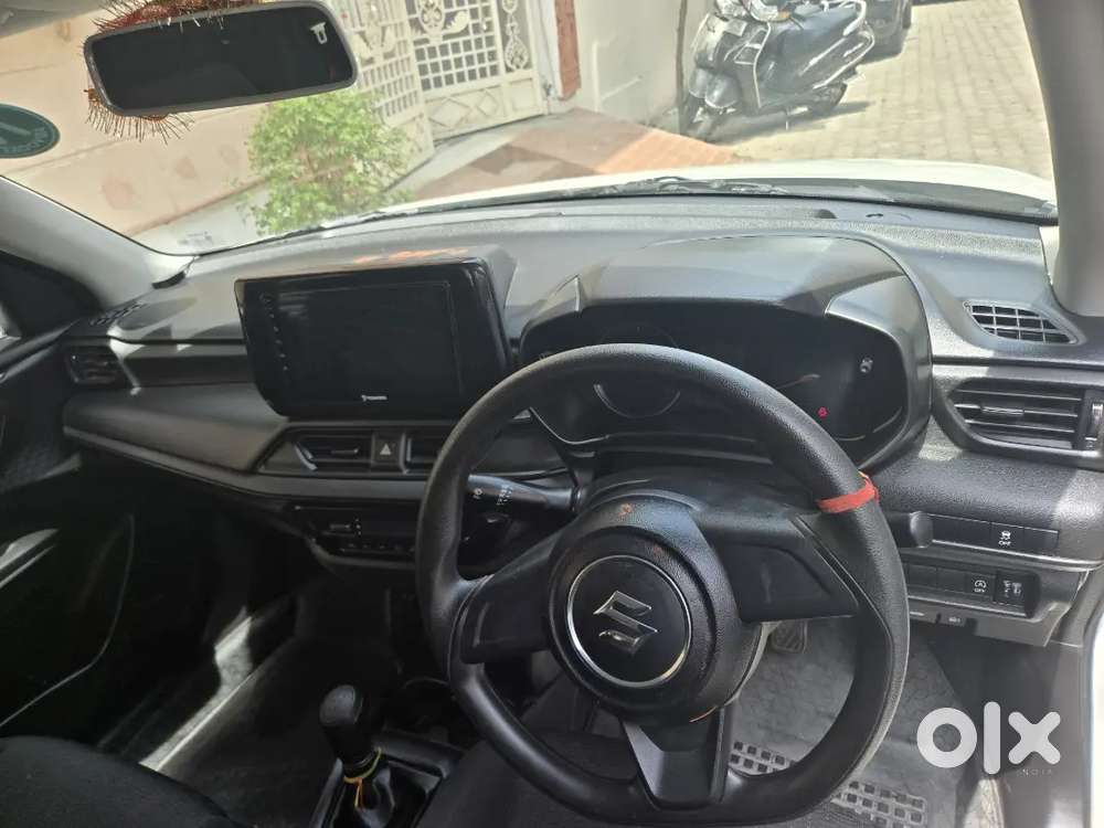Maruti Suzuki Swift 2025 Petrol 14000 Km Driven