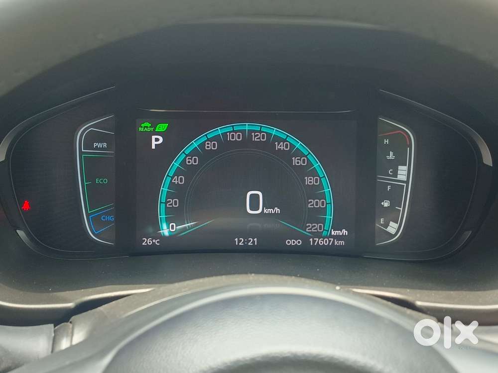 Toyota Urban Cruiser Hyryder, 2023, Petrol