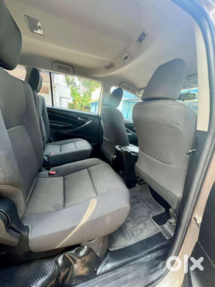 Toyota Innova Crysta 2.4 G Mt 7 Str, 2024, Diesel