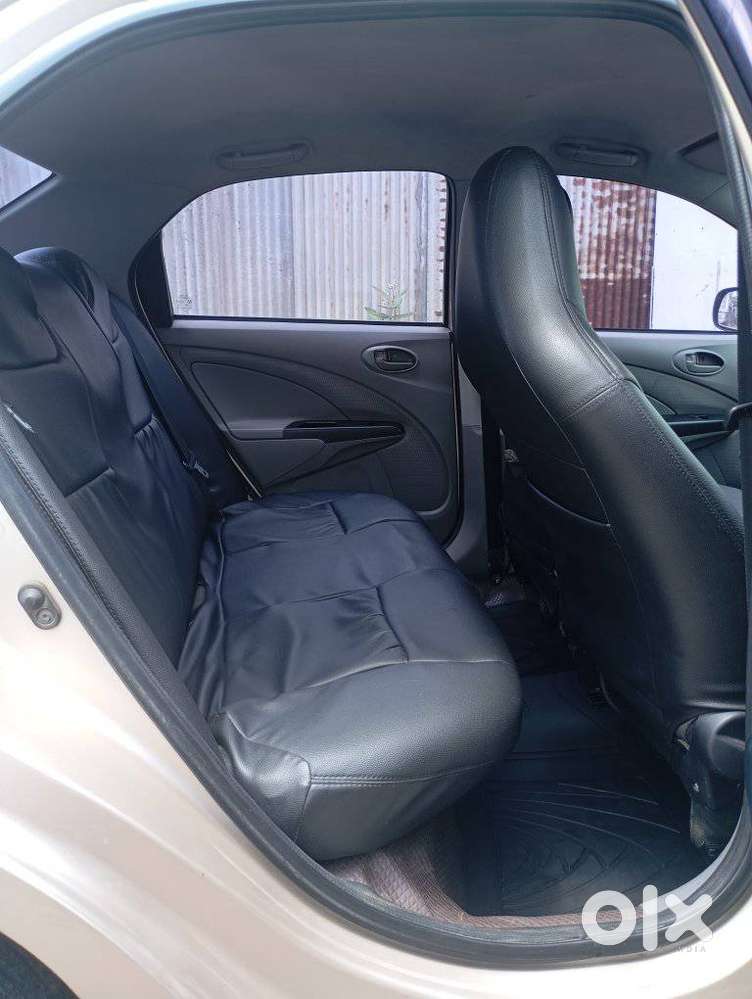 Toyota Etios, 2011, Petrol