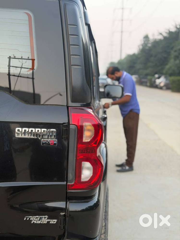 Mahindra Scorpio S9 Diesel Manual 2022 | Black | 85,000 Km | Well Main