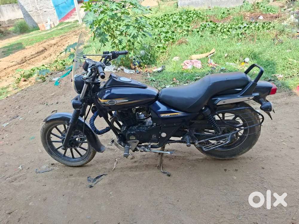 Bajaj Avenger Street 2017