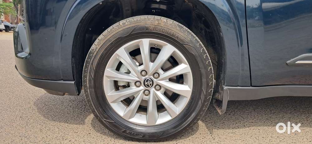 Toyota Innova Hycross 2.0 Vx Hybrid 8 Str, 2025, Petrol