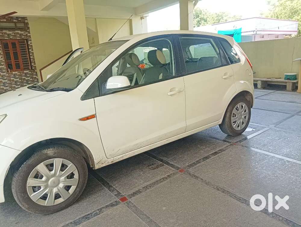 Lovely Ford Figo Diesel Zxi 2013 Sports Look