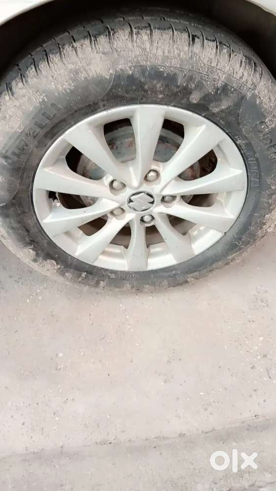 Maruti Suzuki Ertiga 2013/december 2013