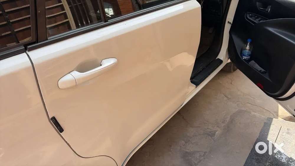 Toyota Innova Crysta 2023 Diesel 175000 Km Driven