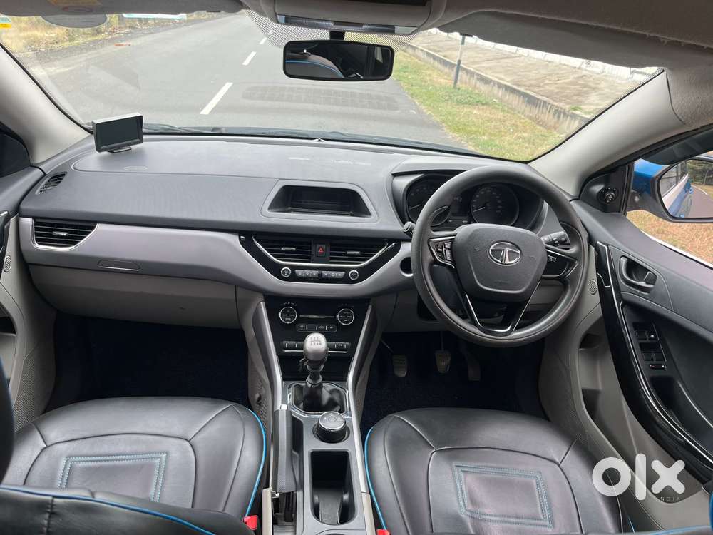 Tata Nexon 1.2 Revotron Xt, 2018, Petrol