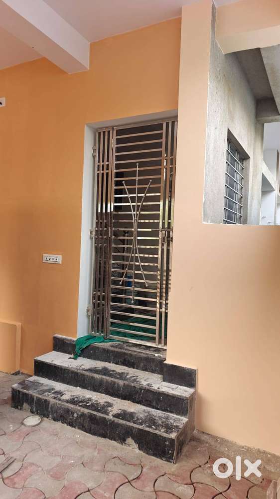 1 BHK Flat for family/working woman only