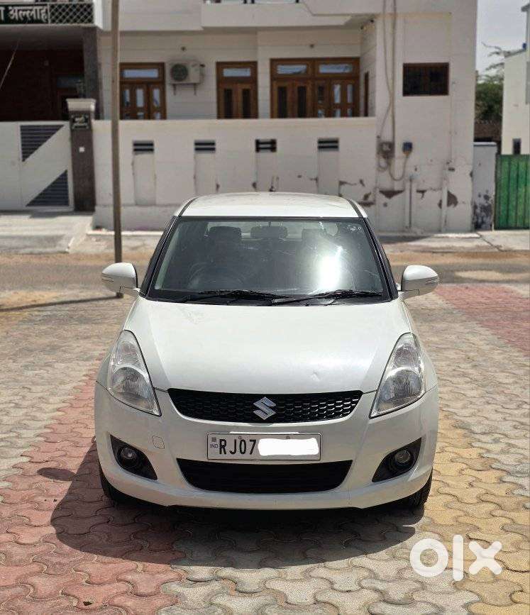 Maruti Suzuki Swift Vxi 1.2 Abs Bs-iv, 2013, Petrol