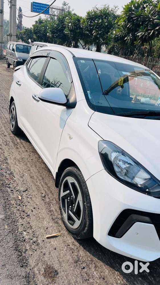 Hyundai Aura 2024 Cng & Hybrids Well Maintained