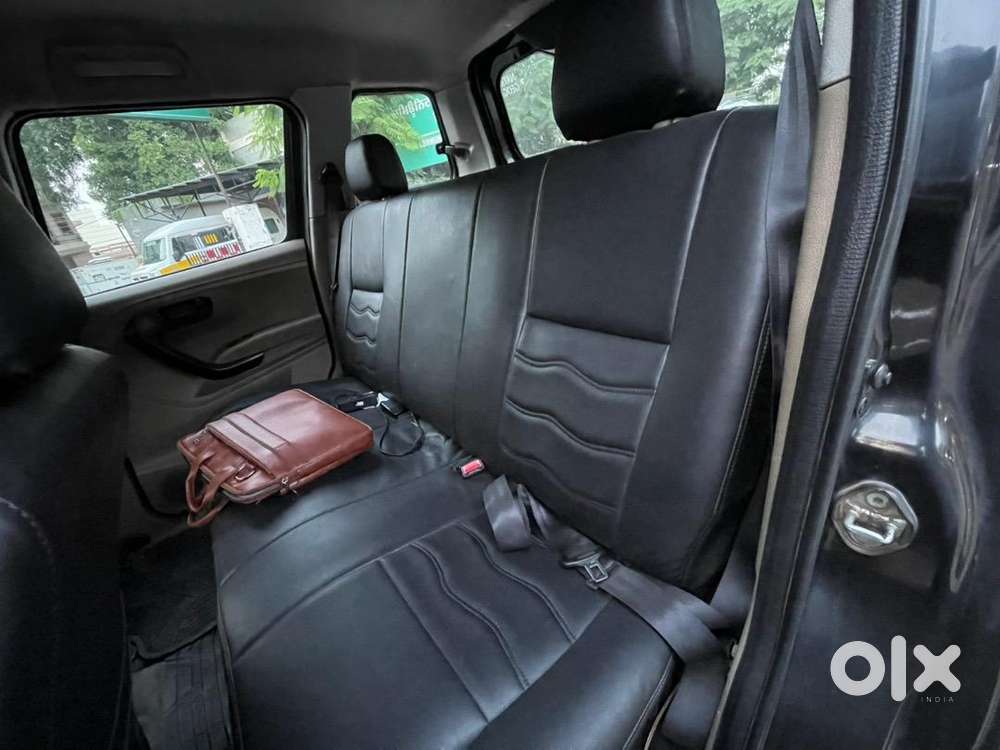 Mahindra Tuv 300 2017 Diesel Well Maintained