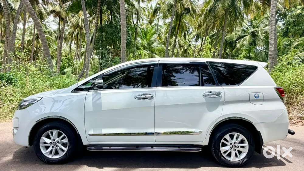 Toyota Innova Crysta 2019