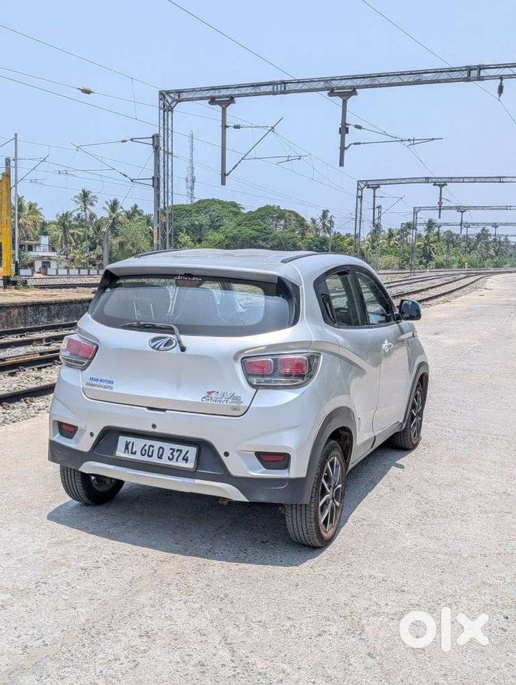 Mahindra Kuv 100 K8 5str, 2018, Petrol