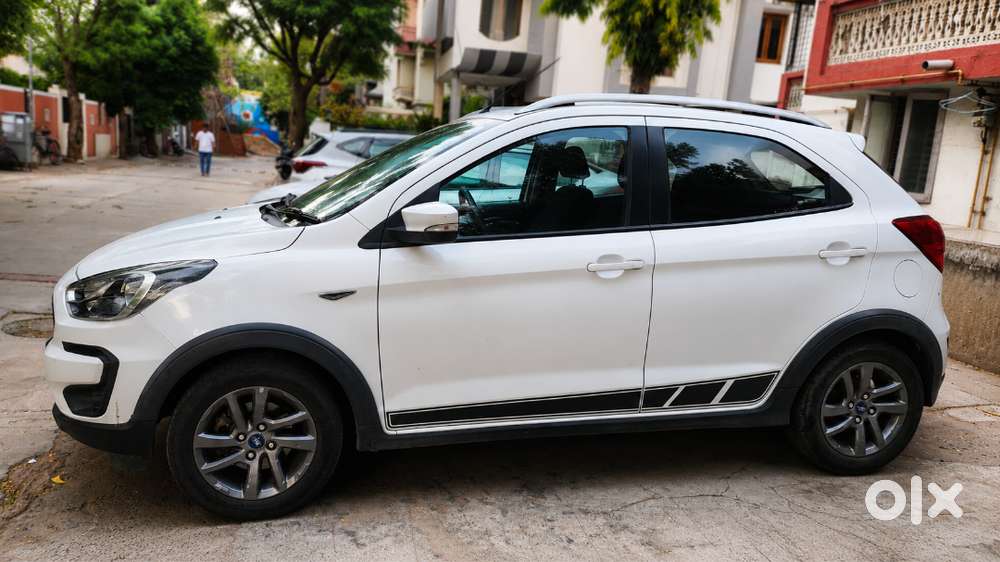 2019 Ford Freestyle Titanium+  25,512 Km  Single Owner  Excellent