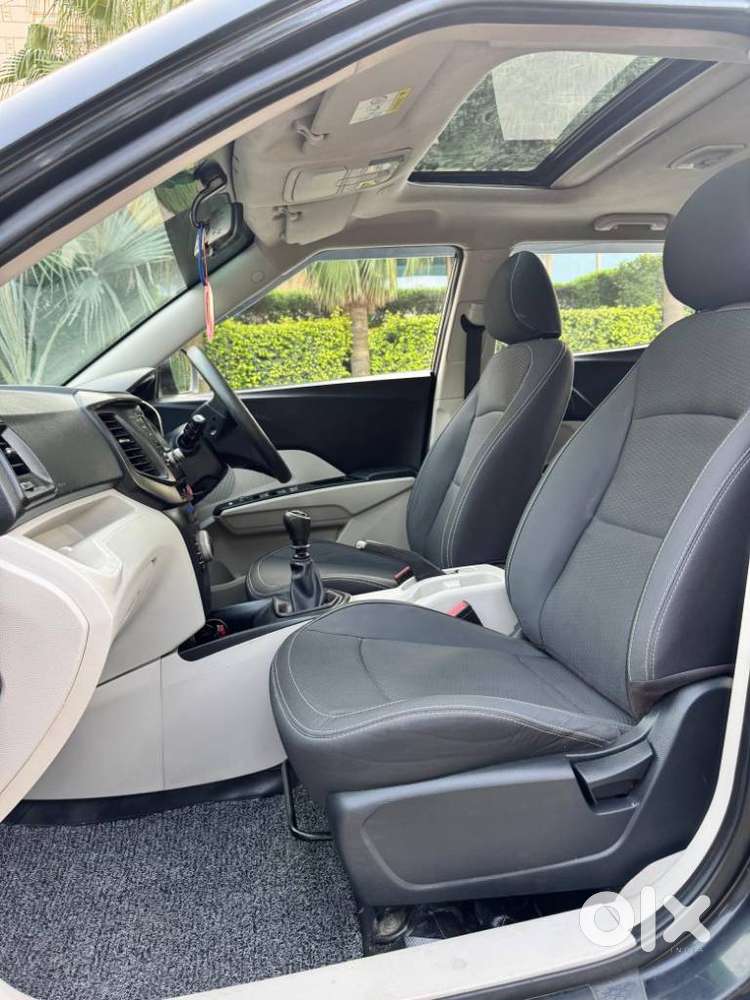 Mahindra Xuv300 W6, 2023, Petrol