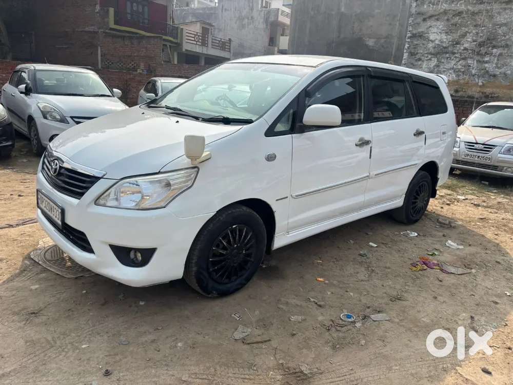 Toyota Innova Hycross 2012 Diesel Manual