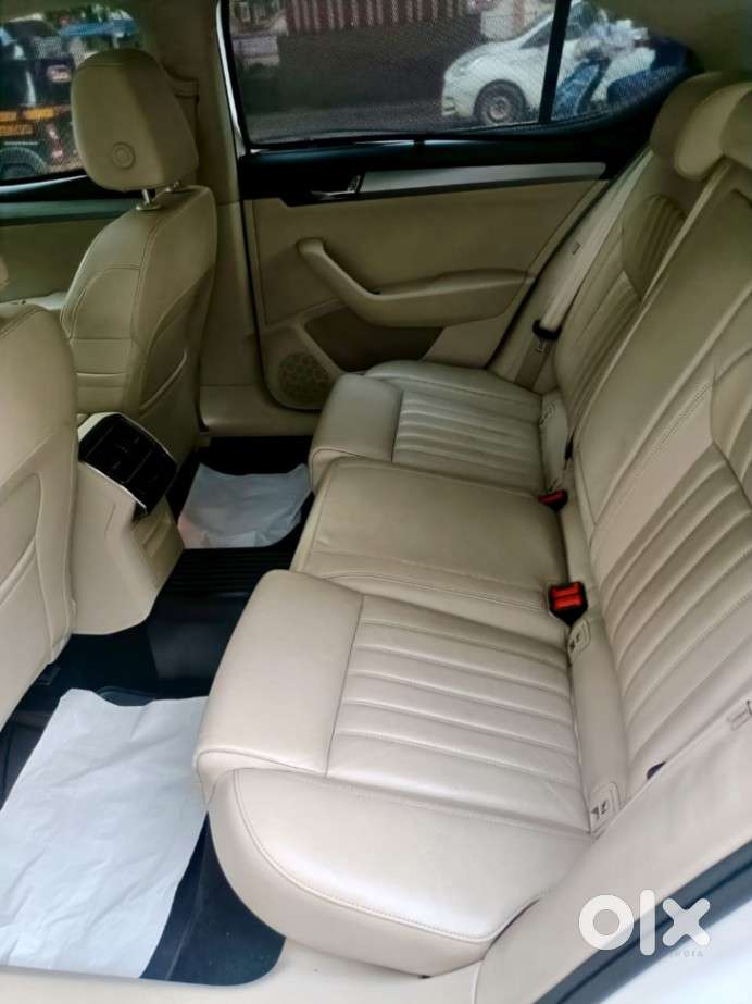 Skoda Superb Style 1.8 Tsi At, 2018, Petrol