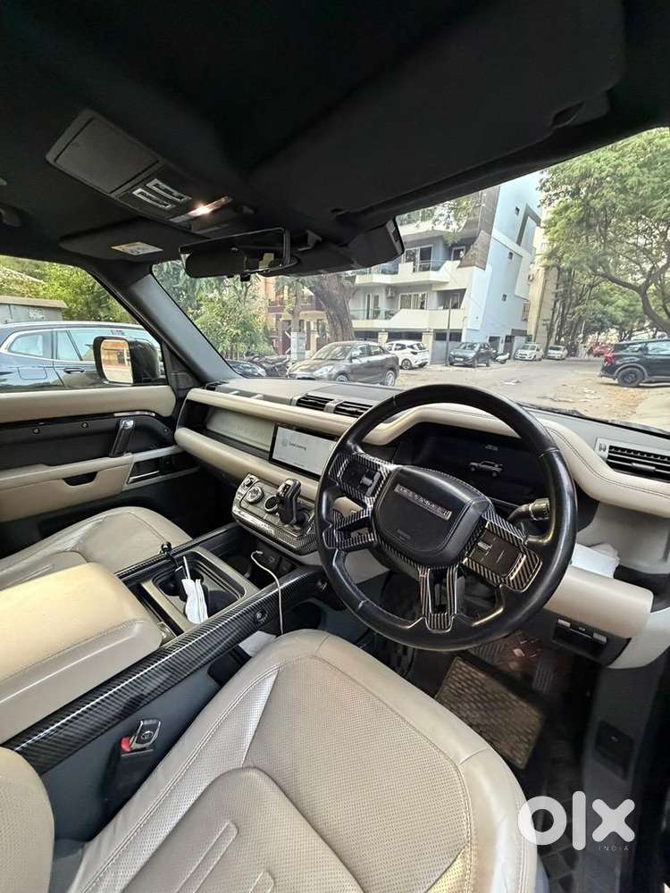 Land Rover Defender 2021