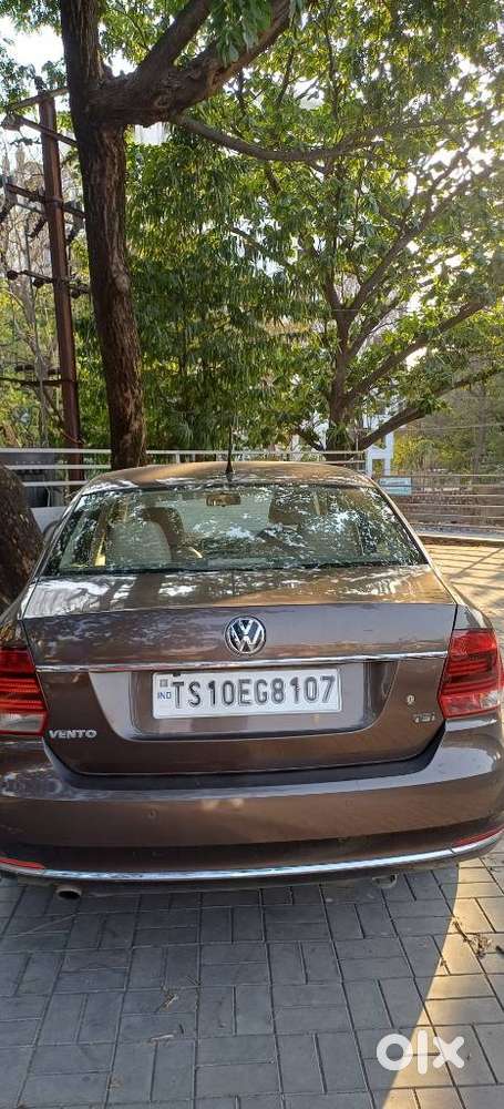Volkswagen Vento 1.2 Tsi Highline Plus At, 2015, Petrol