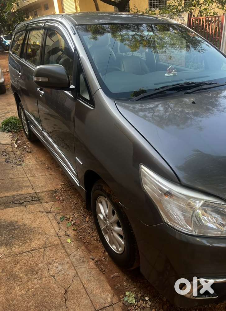 Toyota Innova 7 Str 2014
