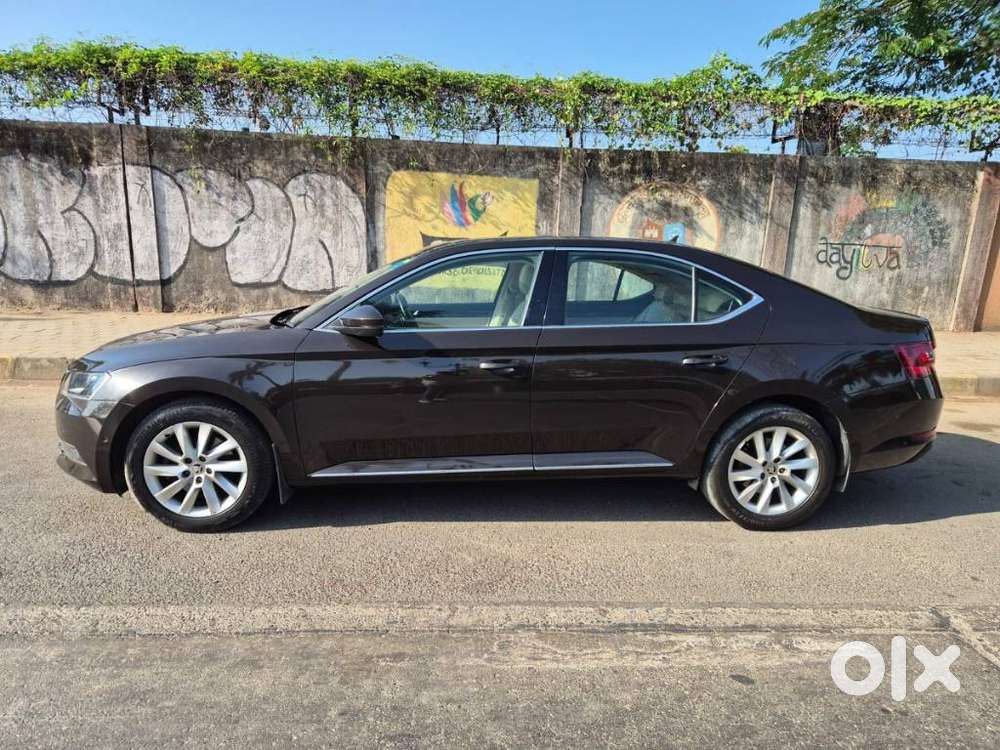 Skoda Superb Lk 1.8 Tsi At, 2018, Petrol