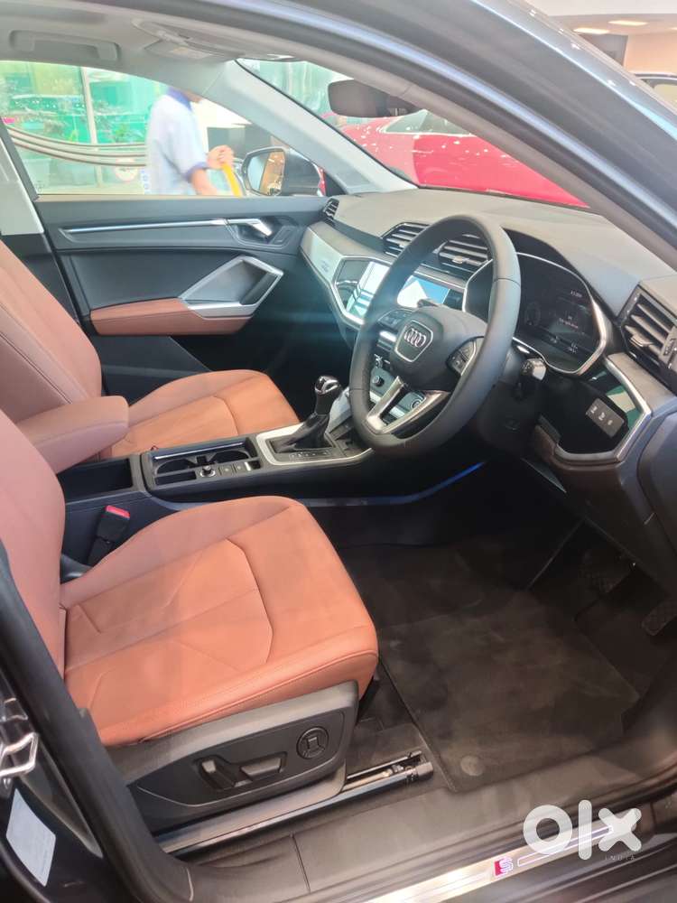 Audi Q3 40 Tfsi Technology, 2025, Petrol