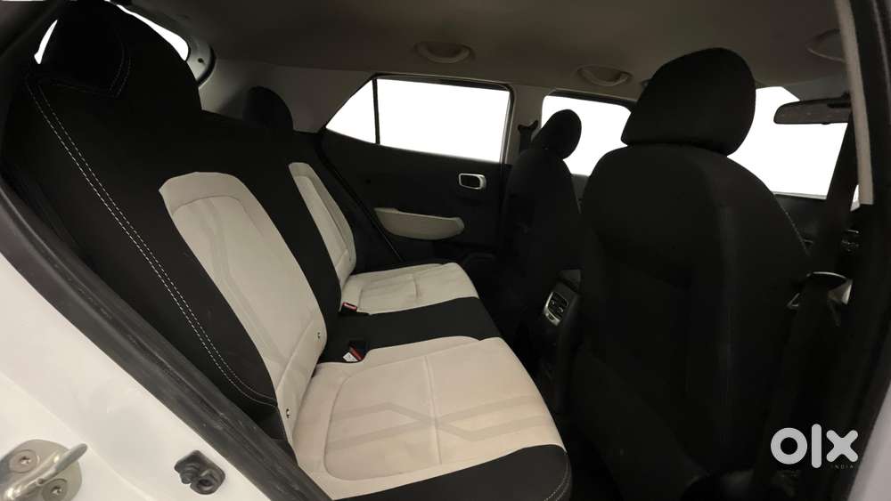 Hyundai Venue 1.2 S (o), 2022, Petrol