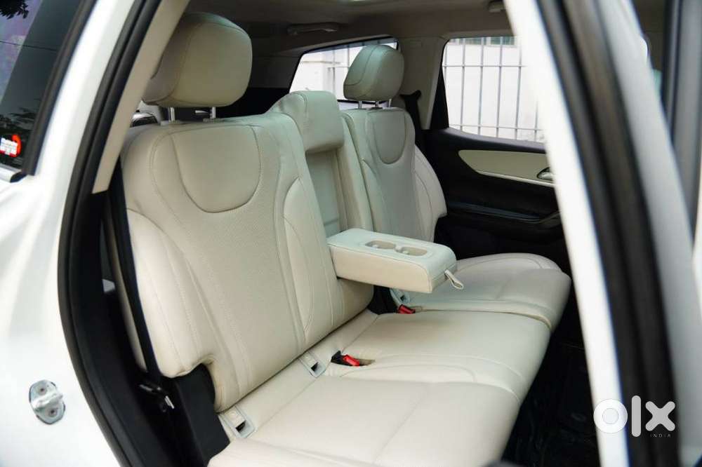 Mahindra Xuv700 2.2 Ax 7 Diesel Mt Luxury Pack Str, 2024, Diesel