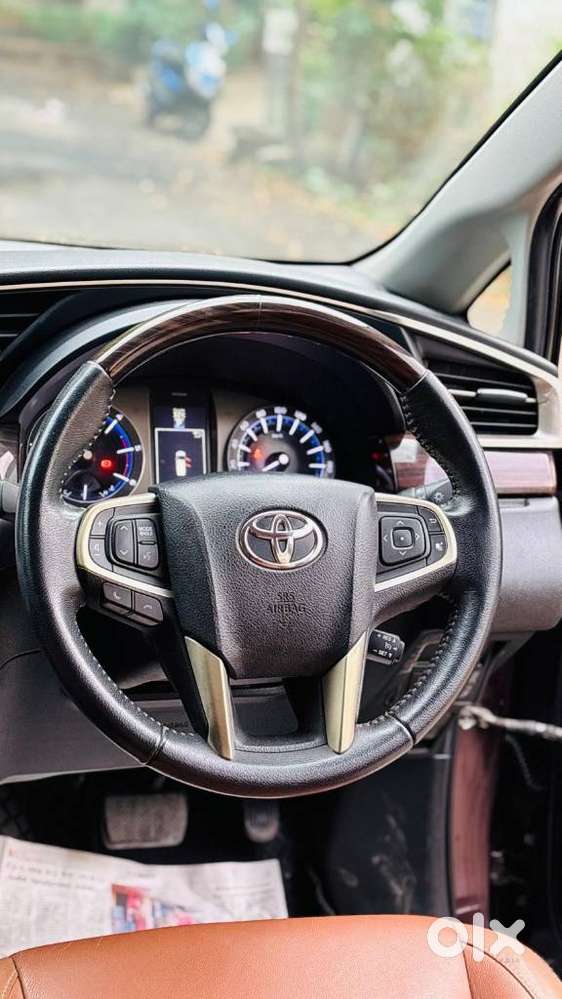 Toyota Innova Crysta 2.8z Automatic, 2016, Diesel