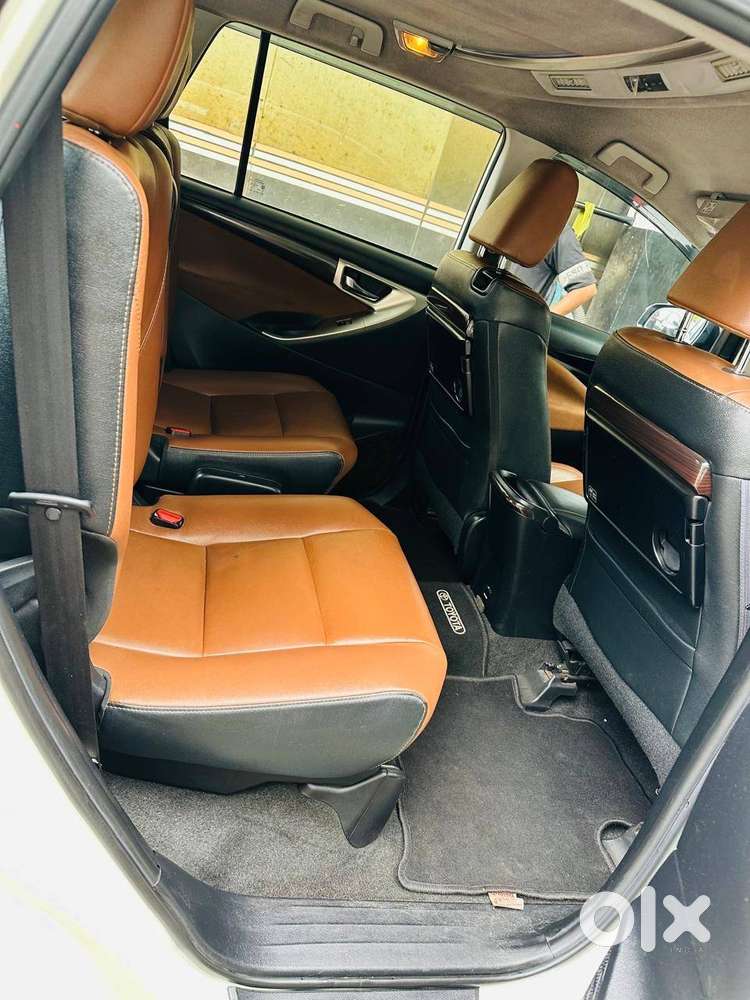 Toyota Innova Crysta 2018 Diesel 120000 Km Driven