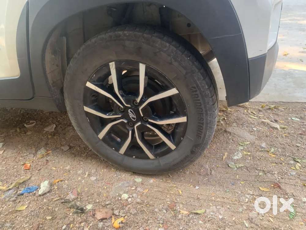 Mahindra Kuv 100 - 2017