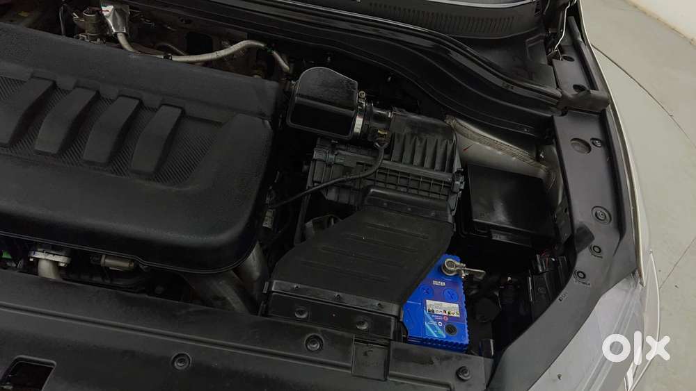 Mahindra Xuv700 2.2 Ax 5 Diesel At Str, 2022, Diesel