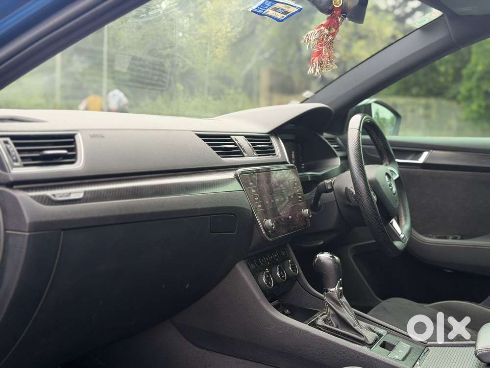 Skoda Superb Sportline 1.8 Tsi At, 2021, Petrol