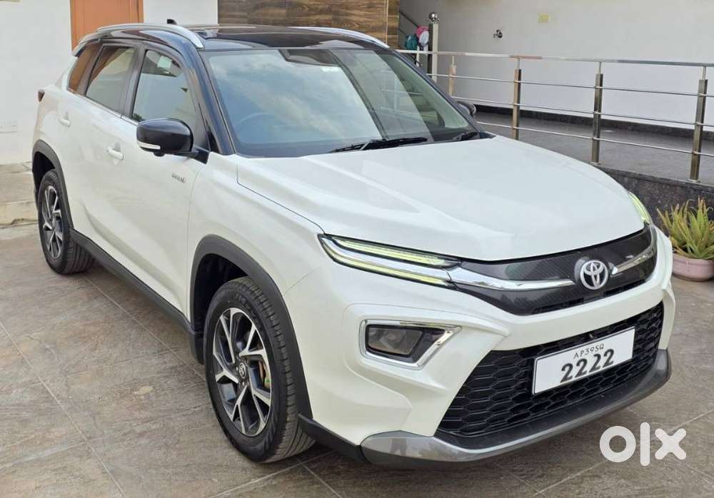 Toyota Urban Cruiser Hyryder 1.5 V Hybrid, 2023, Petrol