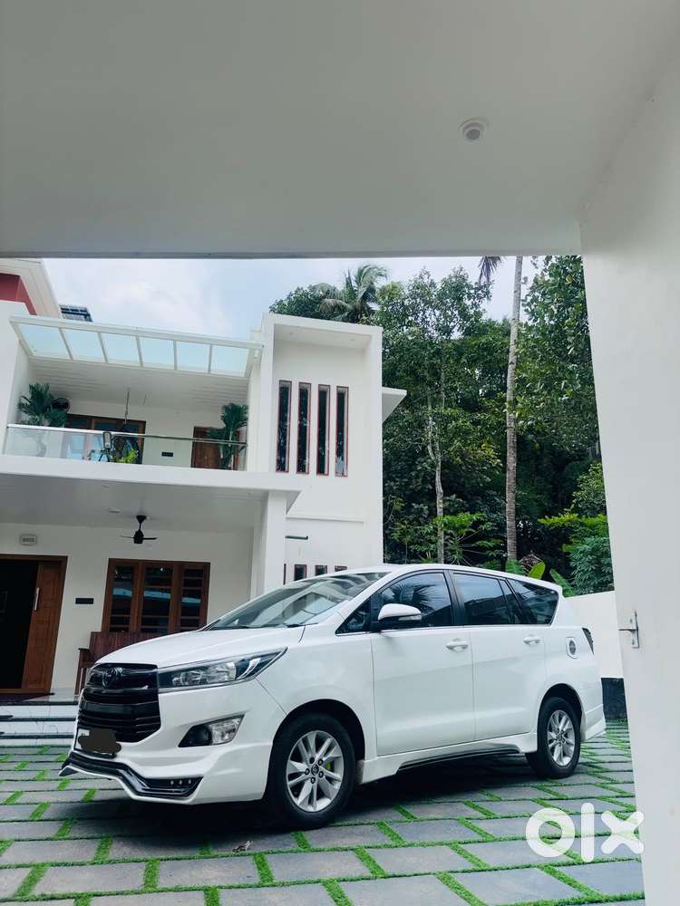 Toyota Innova Crysta 2.4 GX Limited Edition AT 8 STR, 2017, Diesel ...