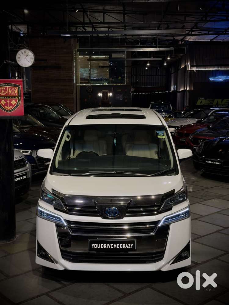 Toyota Vellfire Vip – Executive Lounge, 2022, Petrol