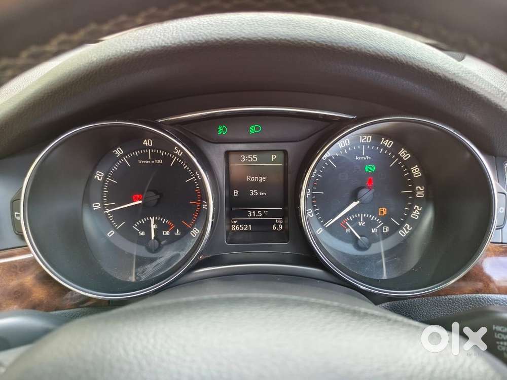 Skoda Superb Elegance 1.8 Tsi At, 2015, Petrol