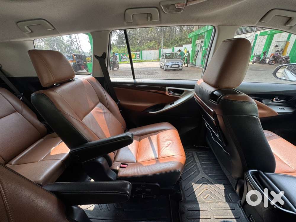 Toyota Innova Crysta 2016 Diesel Well Maintained