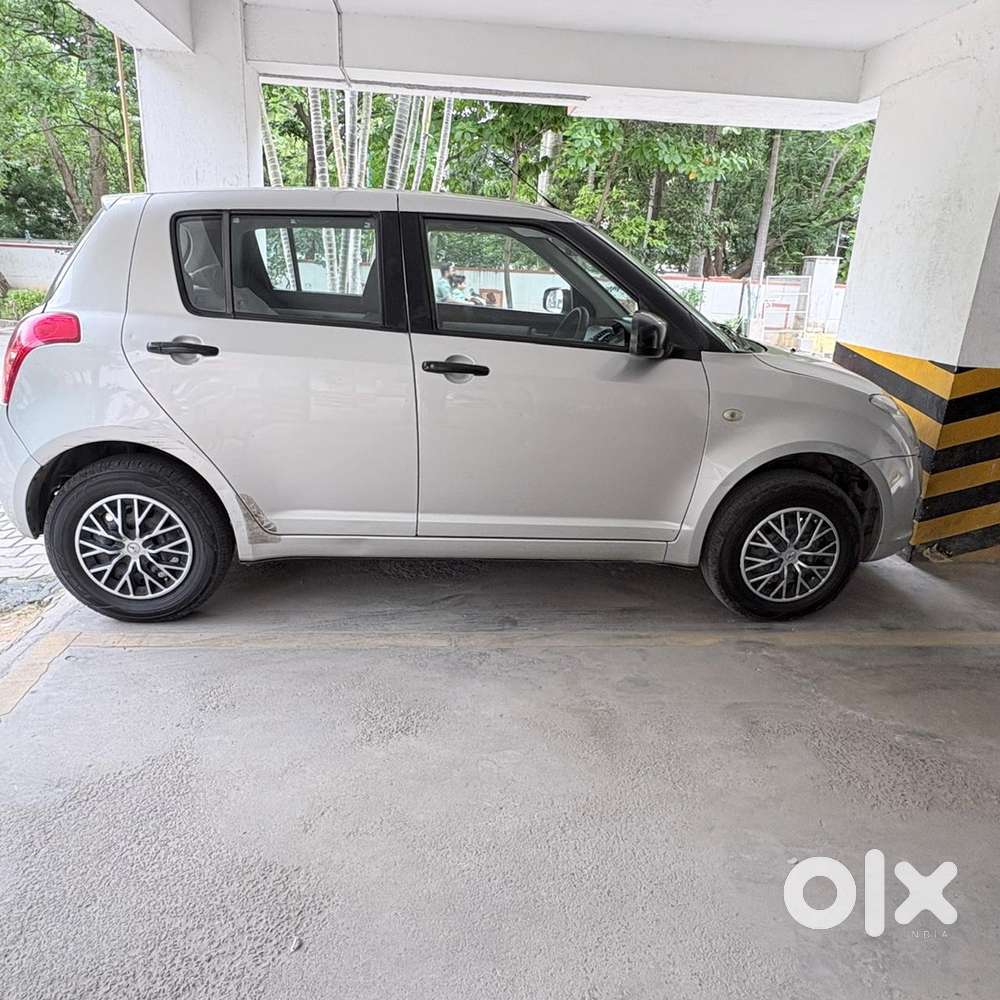 Maruti Suzuki Swift Petrol 2011