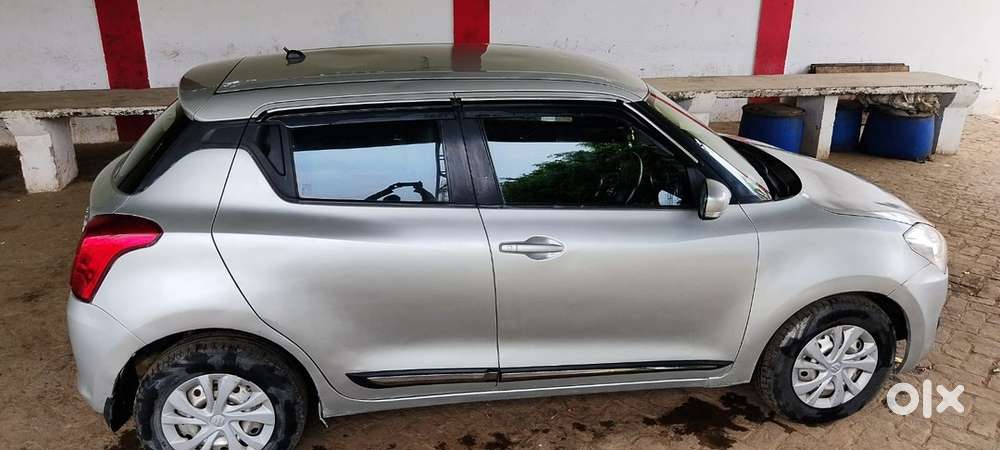 Maruti Suzuki Swift Vxi Silver 2019