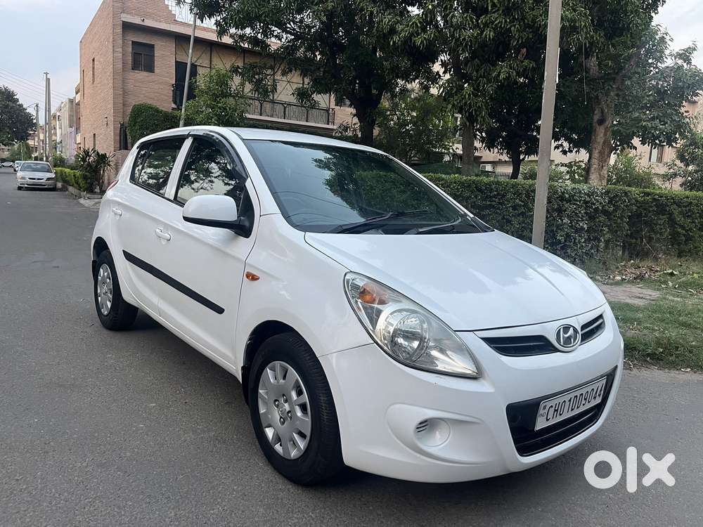 Hyundai I20 Petrol Cvt Magna Executive, 2010, Petrol